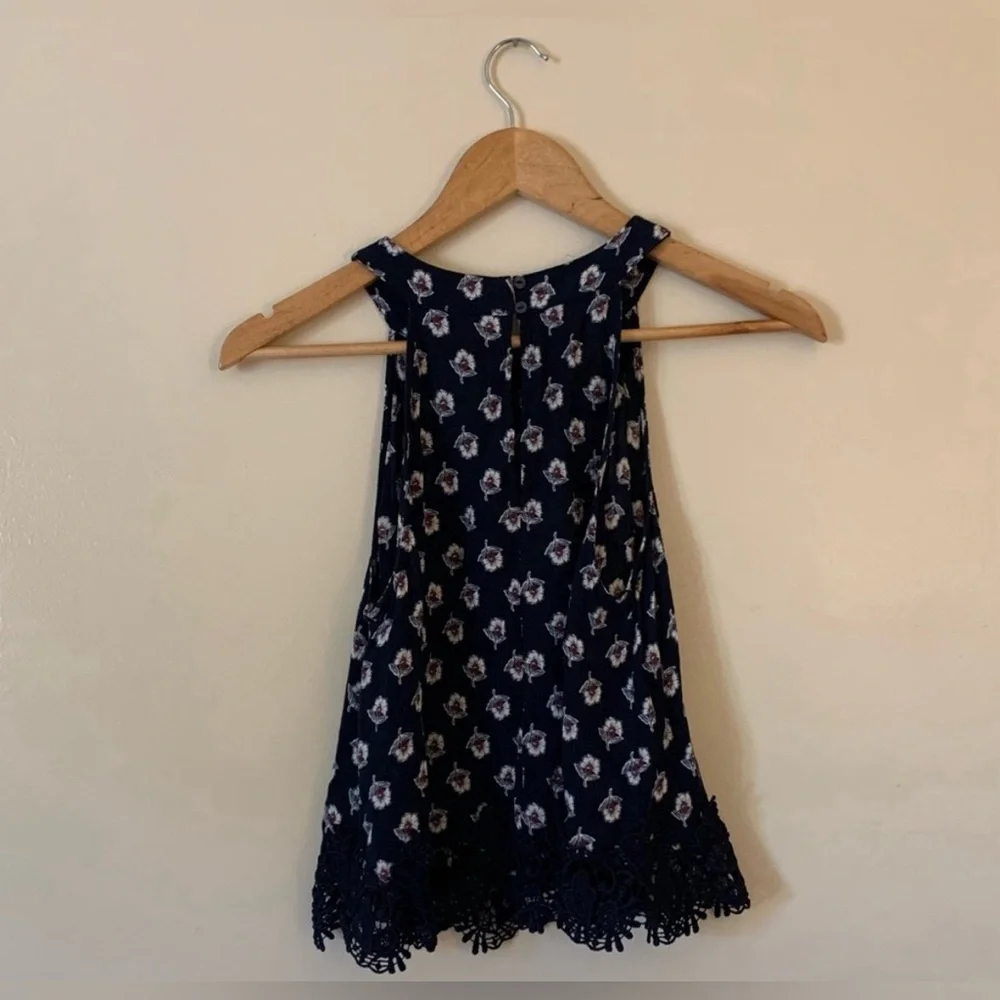 Abercrombie & Fitch Navy Floral Crochet-Hem Tank Top - Picture 2 of 4